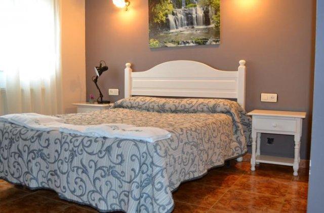 Image of Hotel Las Camelias ⭑⭑, pilgrim accommodation in Jarrio