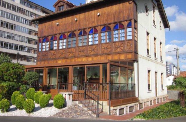 Image of Hotel Castillo de Gauzón ⭑⭑⭑, pilgrim accommodation in Salinas