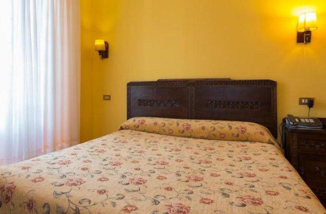 Image of Hotel Casa España ⭑⭑, pilgrim accommodation in Villaviciosa