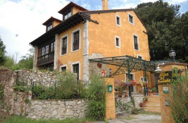 Image of Hotel Rural Alfoz de Rondiella ⭑, pilgrim accommodation in Piñeres de Pría