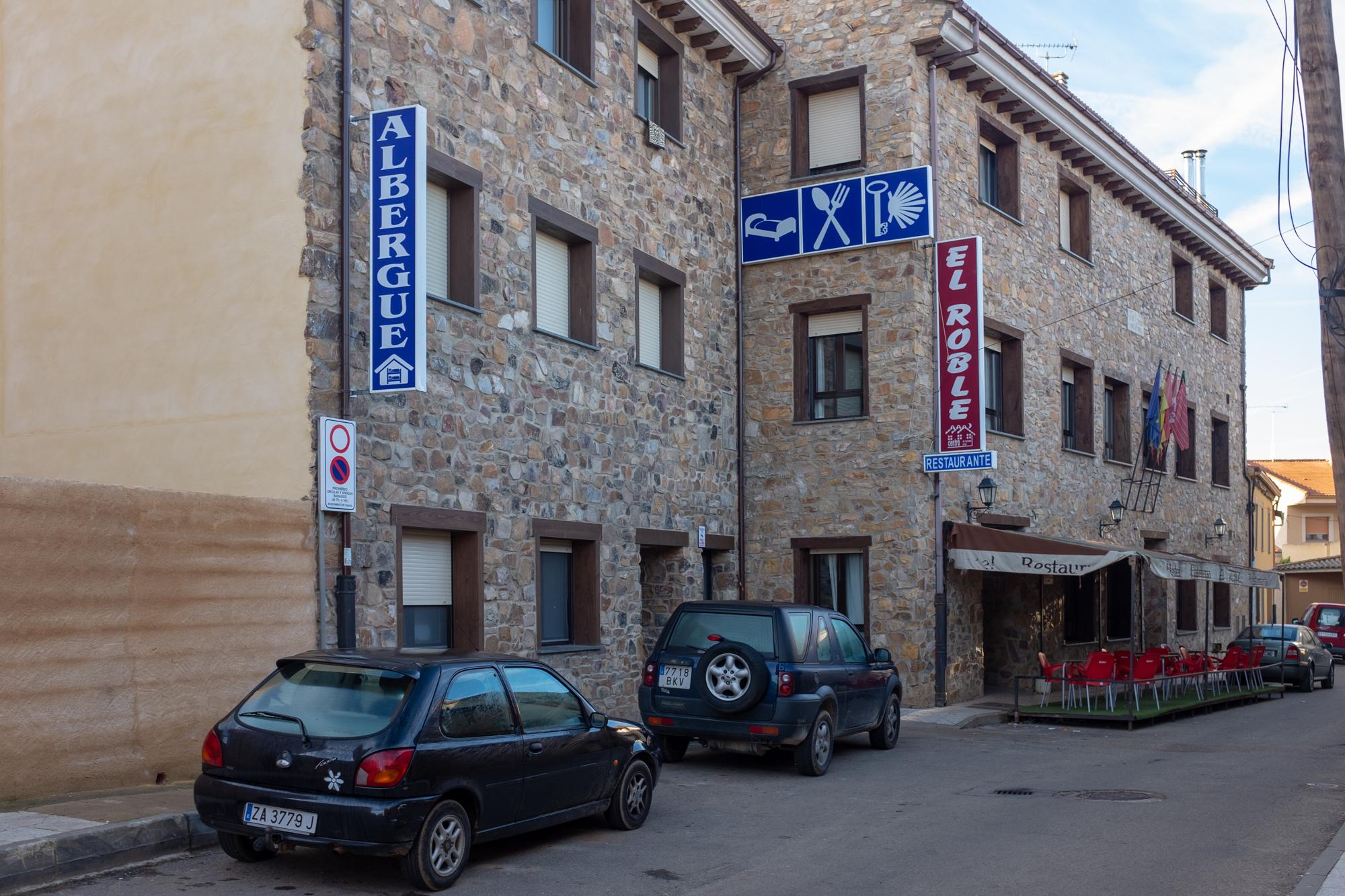 Image of Albergue El Roble, pilgrim accommodation in Tábara