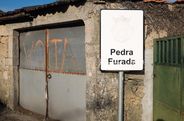 Scenic view of Pedra Furada on the Camino Portugués