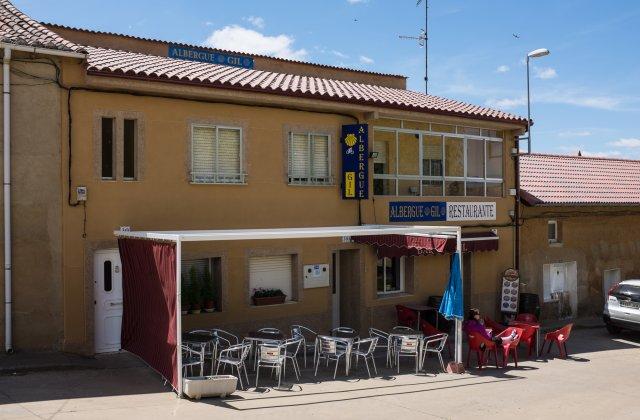 Image of Albergue Gil, pilgrim accommodation in Reliegos