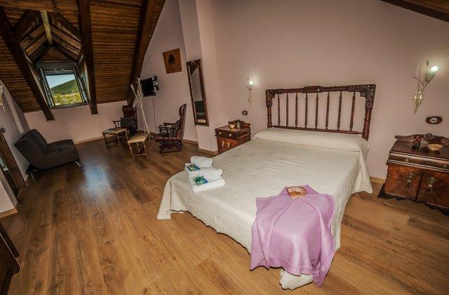 Camino de Santiago Accommodation: Casa Rural El Almendro de María