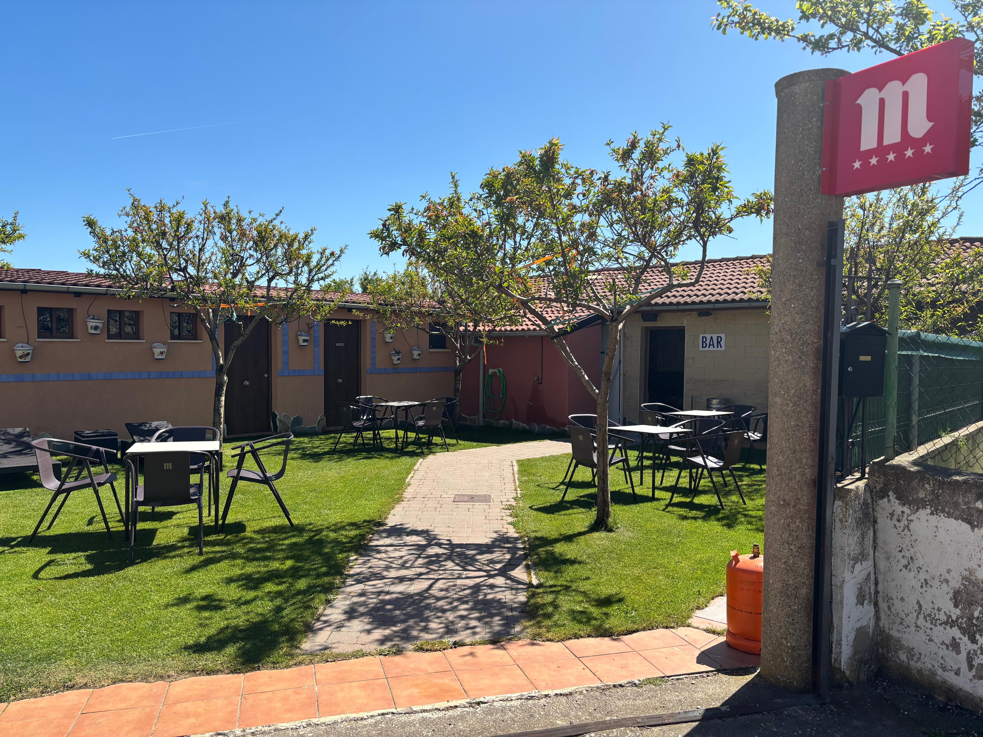 Image of Albergue Los Arancones, pilgrim accommodation in Tosantos