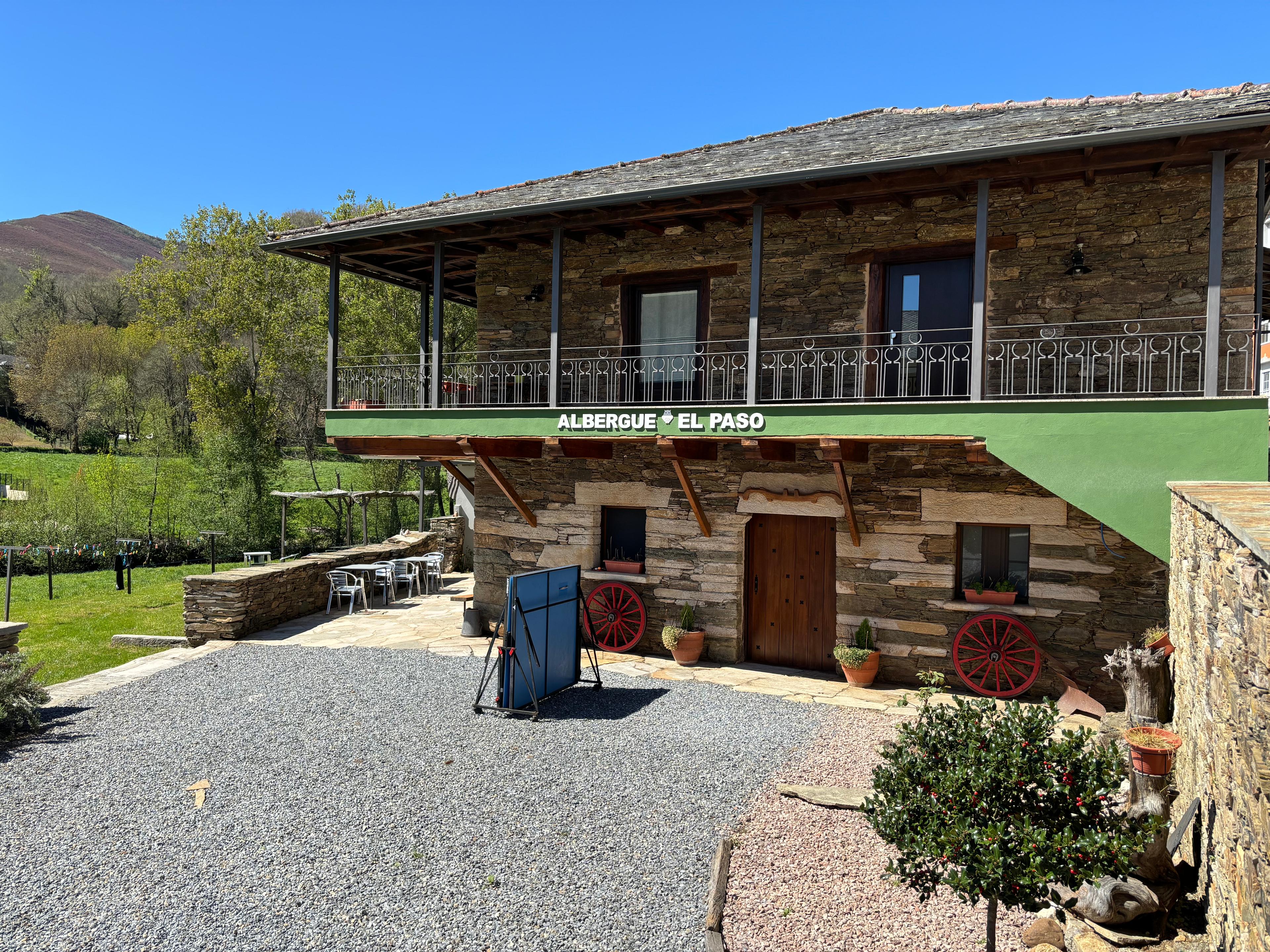 Image of Albergue El Paso, pilgrim accommodation in Vega de Valcarce