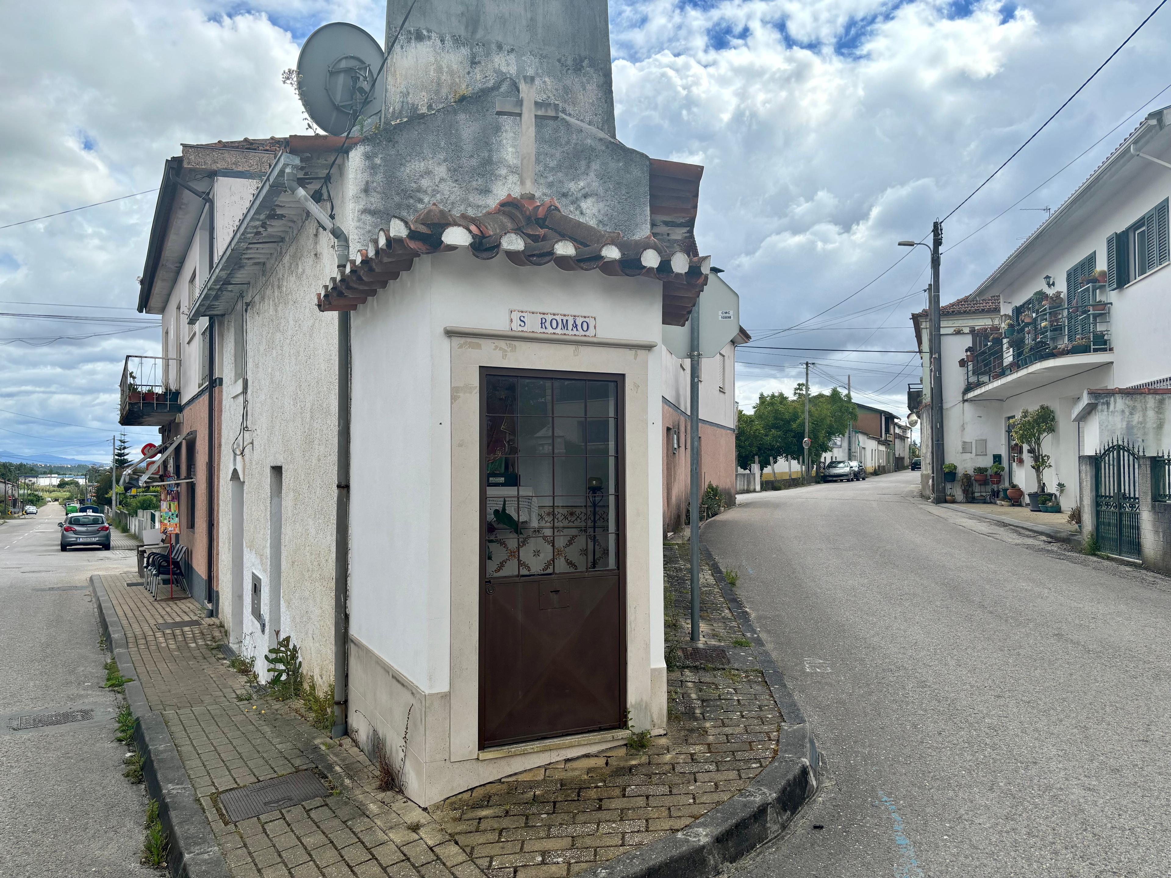 Scenic view of Sargento Mor on the Camino Portugués