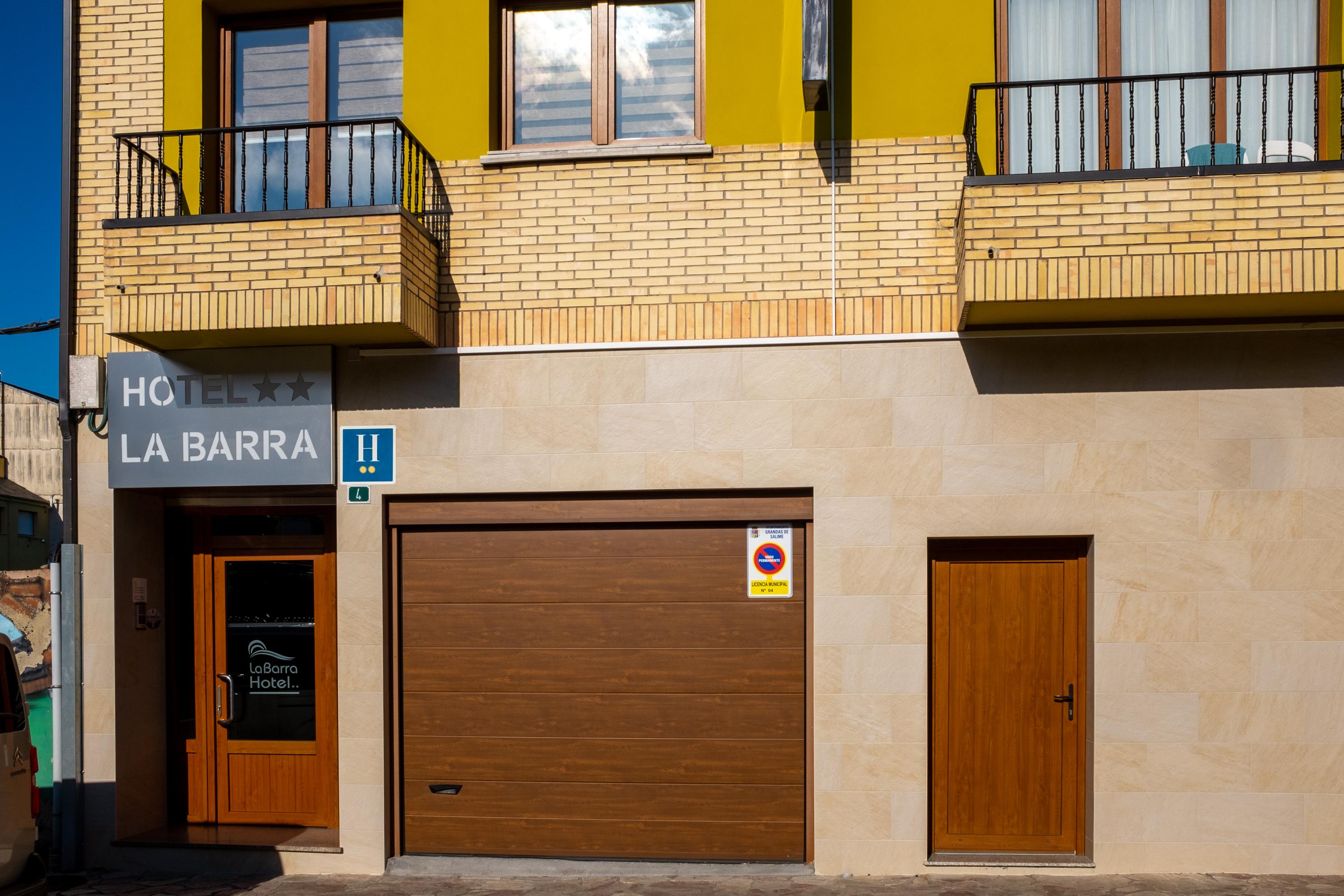 Image of Hotel La Barra ⭑⭑, pilgrim accommodation in Grandas de Salime