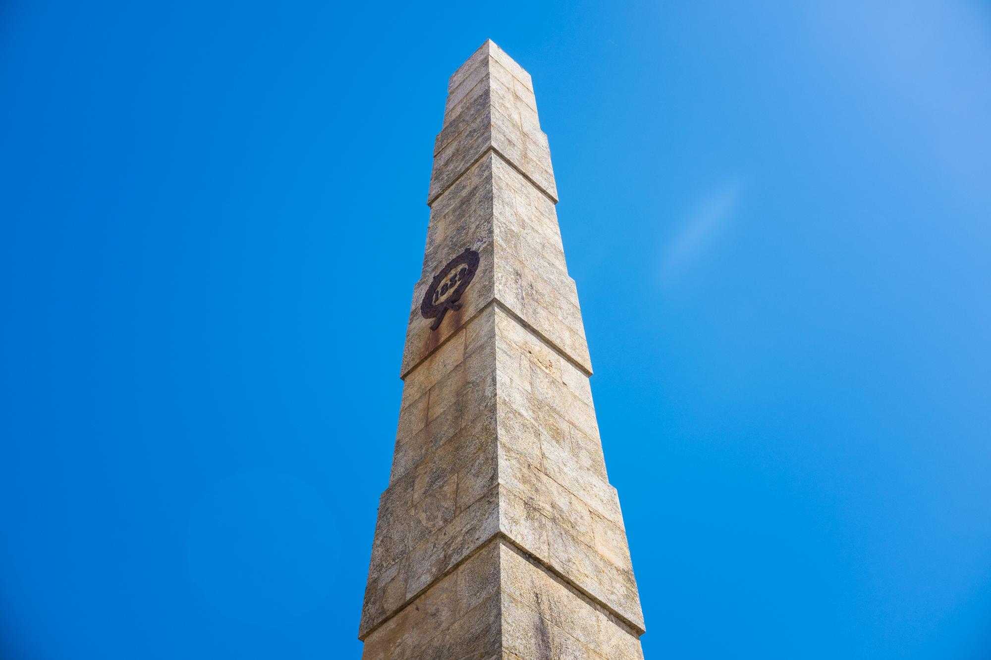 Scenic view of Obelisco da Memória on the Camino Portugués