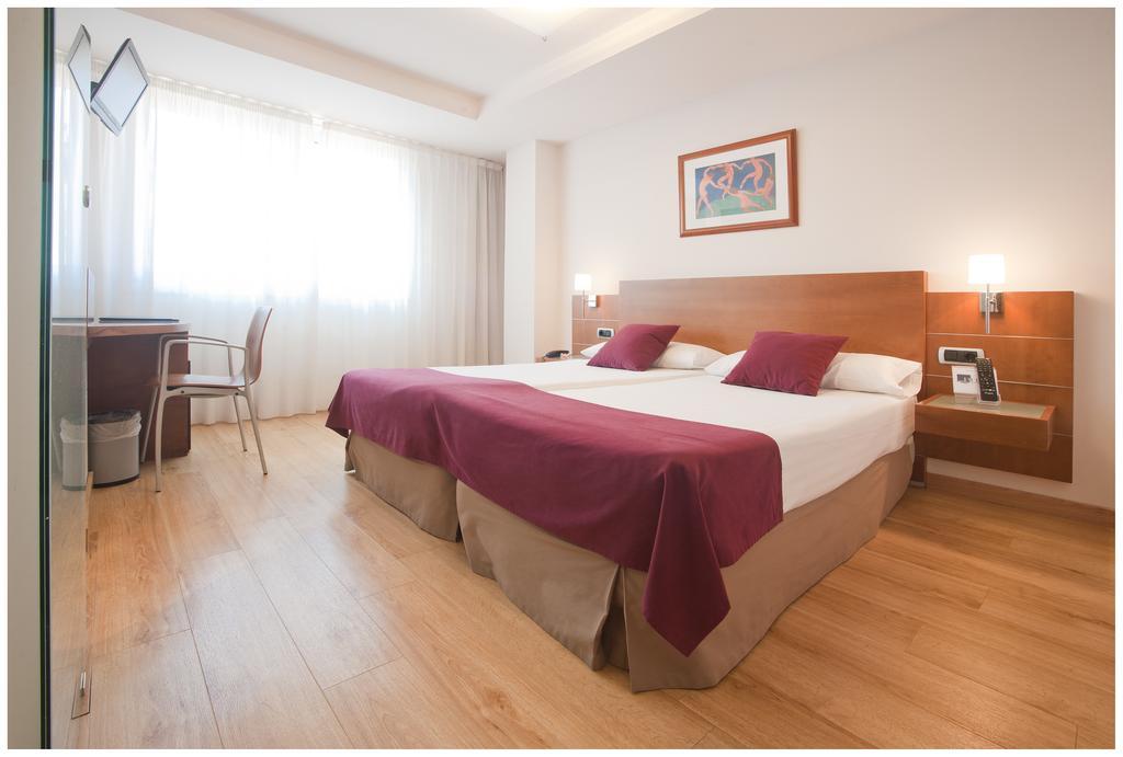 Image of Hotel Blue Longoria Plaza ⭑⭑⭑, pilgrim accommodation in Oviedo y el inicio del Camino Primitivo