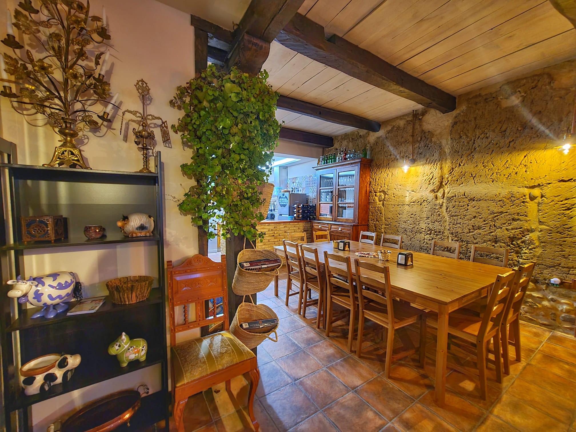 Camino de Santiago Accommodation: Albergue El Encanto