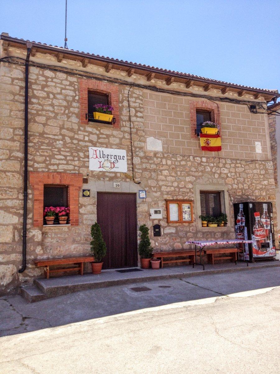 Image of Albergue Liberanos Domine, pilgrim accommodation in Rabé de las Calzadas