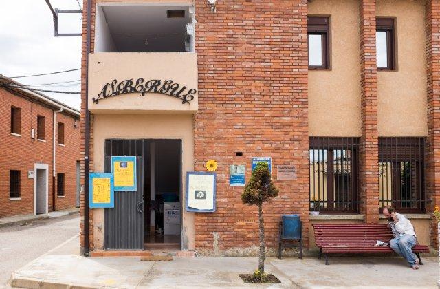 Image of Albergue de Calzadilla de los Hermanillos, pilgrim accommodation in Calzadilla de los Hermanillos