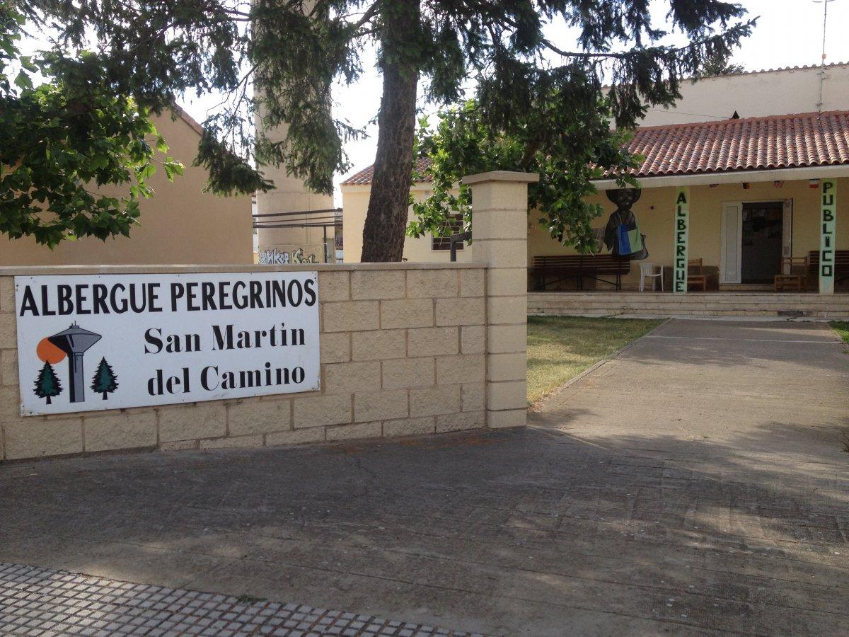 Image of Albergue de San Martín del Camino, pilgrim accommodation in San Martín del Camino