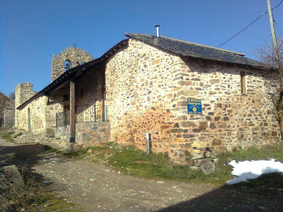 Image of Albergue Parroquial Domus Dei, pilgrim accommodation in Foncebadón