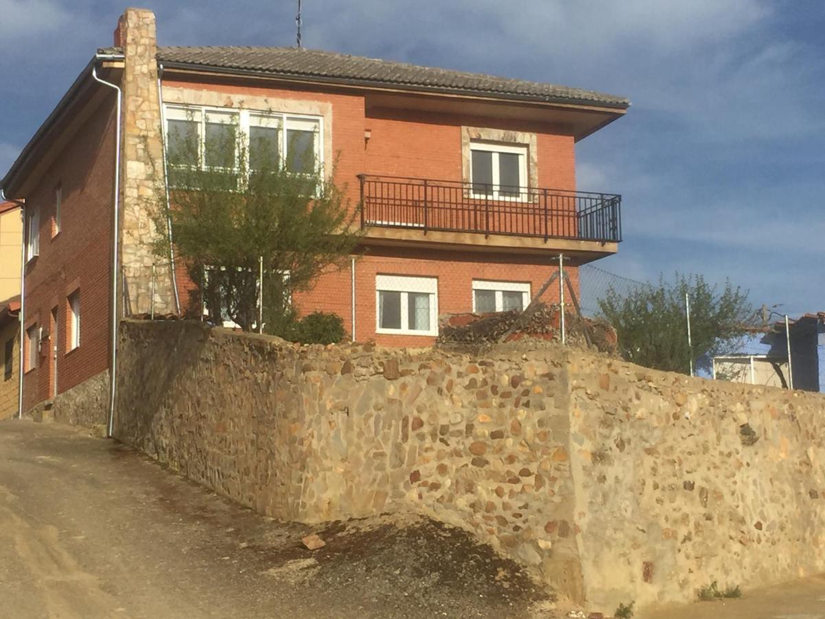 Image of Habitaciones Lar do Vento, pilgrim accommodation in Calzadilla de Tera