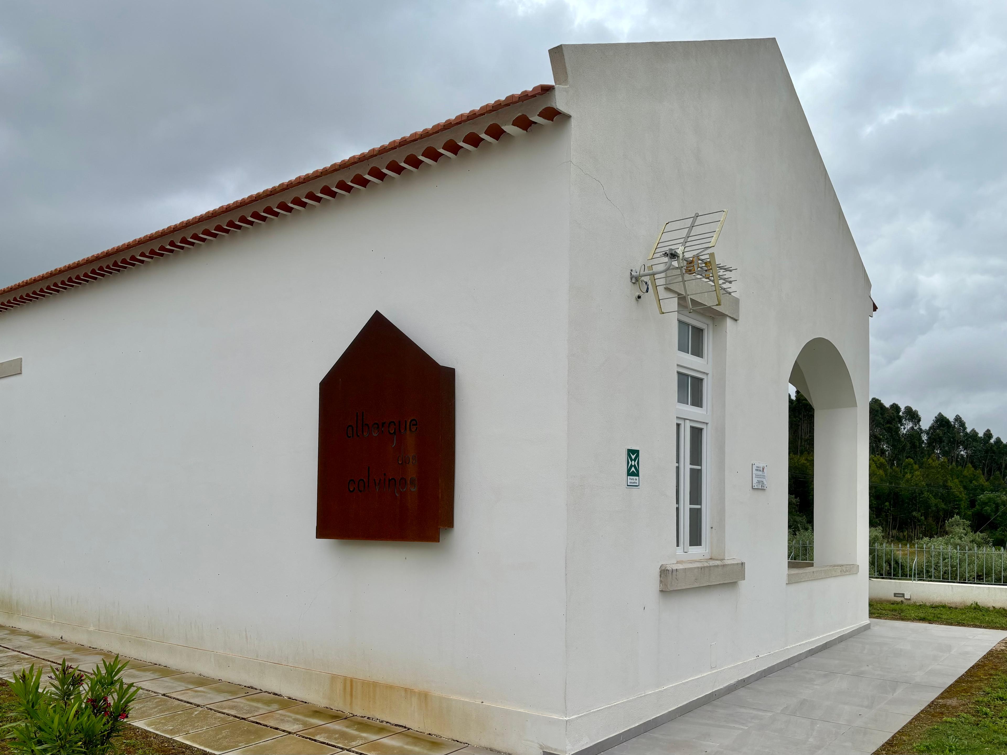 Image of Albergue de Calvinos, pilgrim accommodation in Calvinos