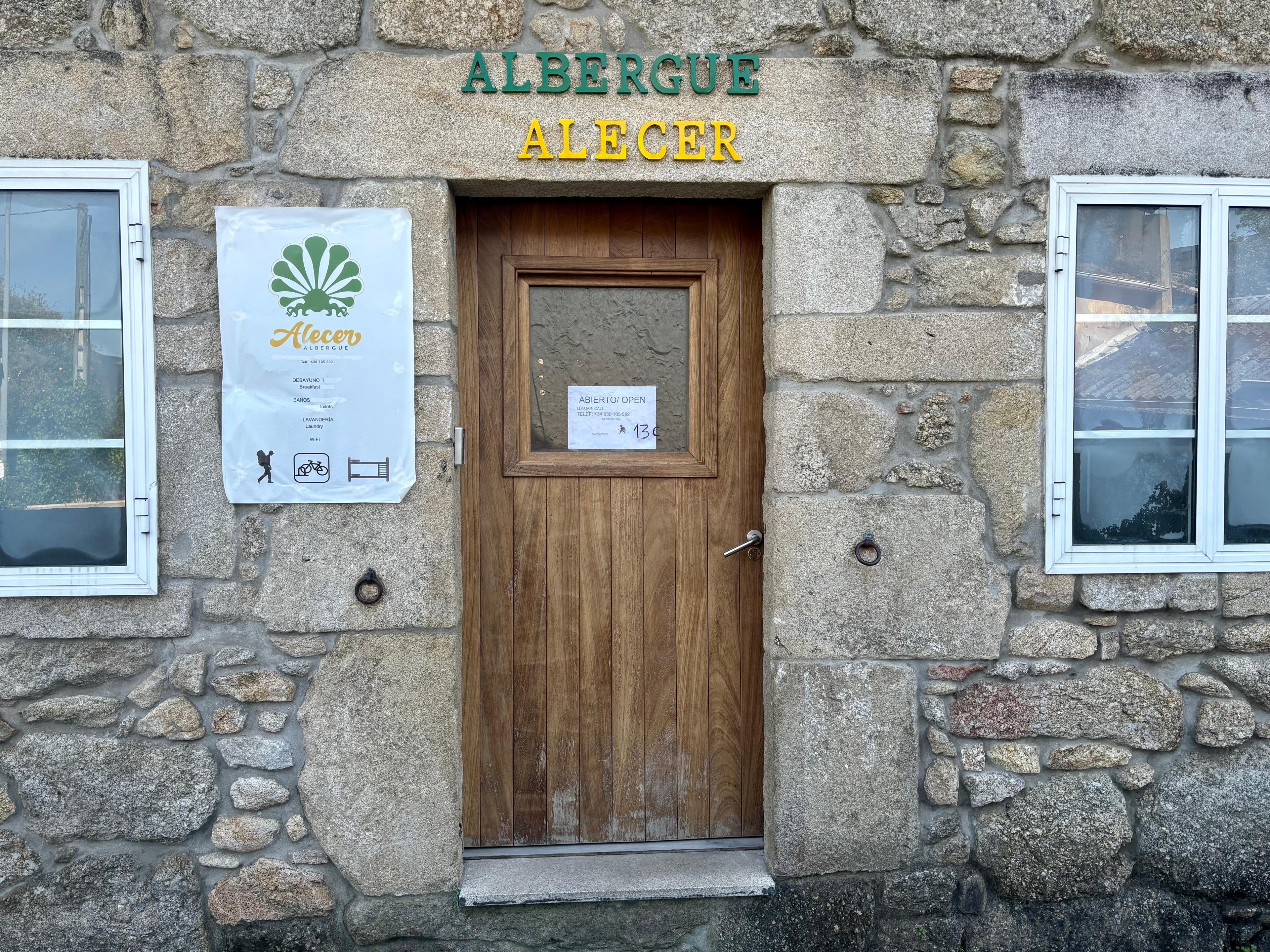 Image of Albergue Alecer, pilgrim accommodation in Caldas de Reis