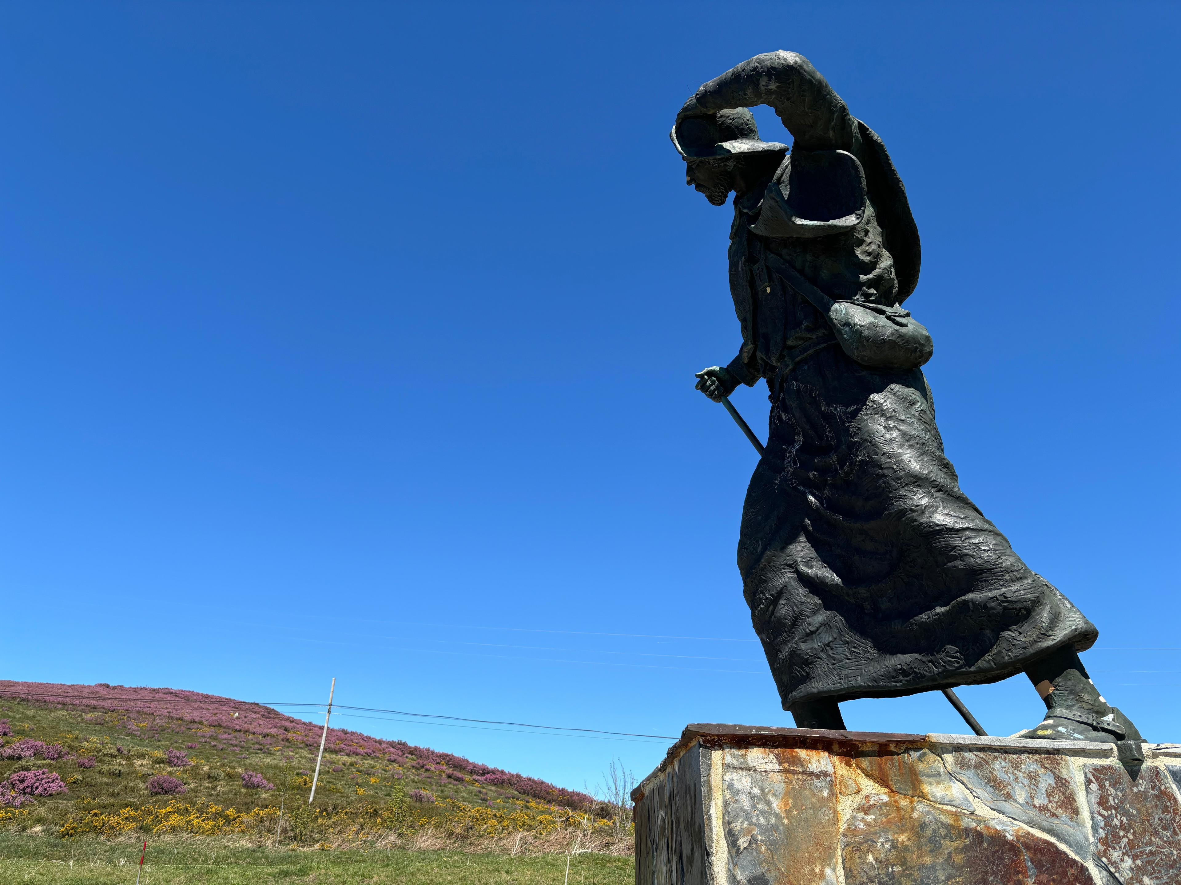 Scenic view of Alto de San Roque on the Camino Francés