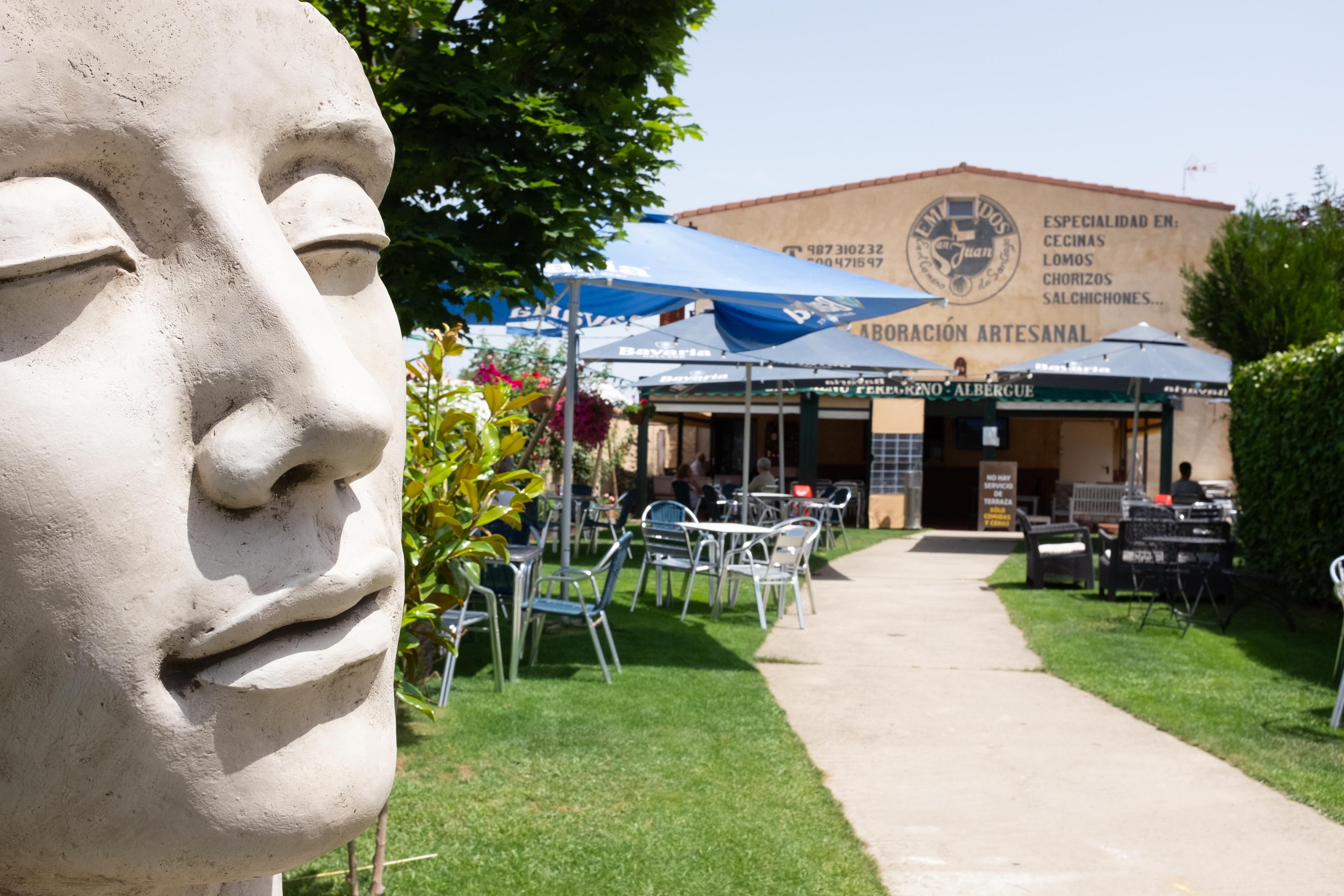 Image of Albergue El Jardín del Camino, pilgrim accommodation in Mansilla de las Mulas