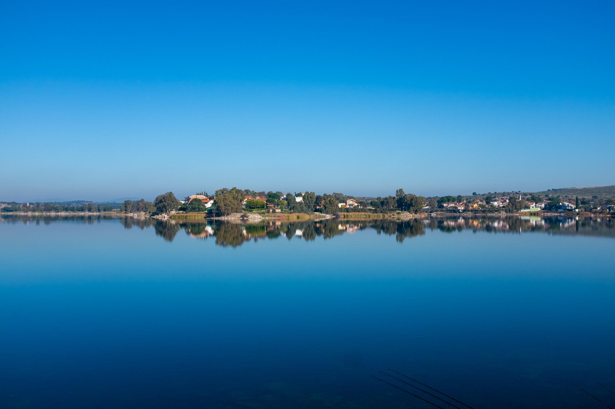 Scenic view of L'Embalse de Proserpina on the Vía de la Plata