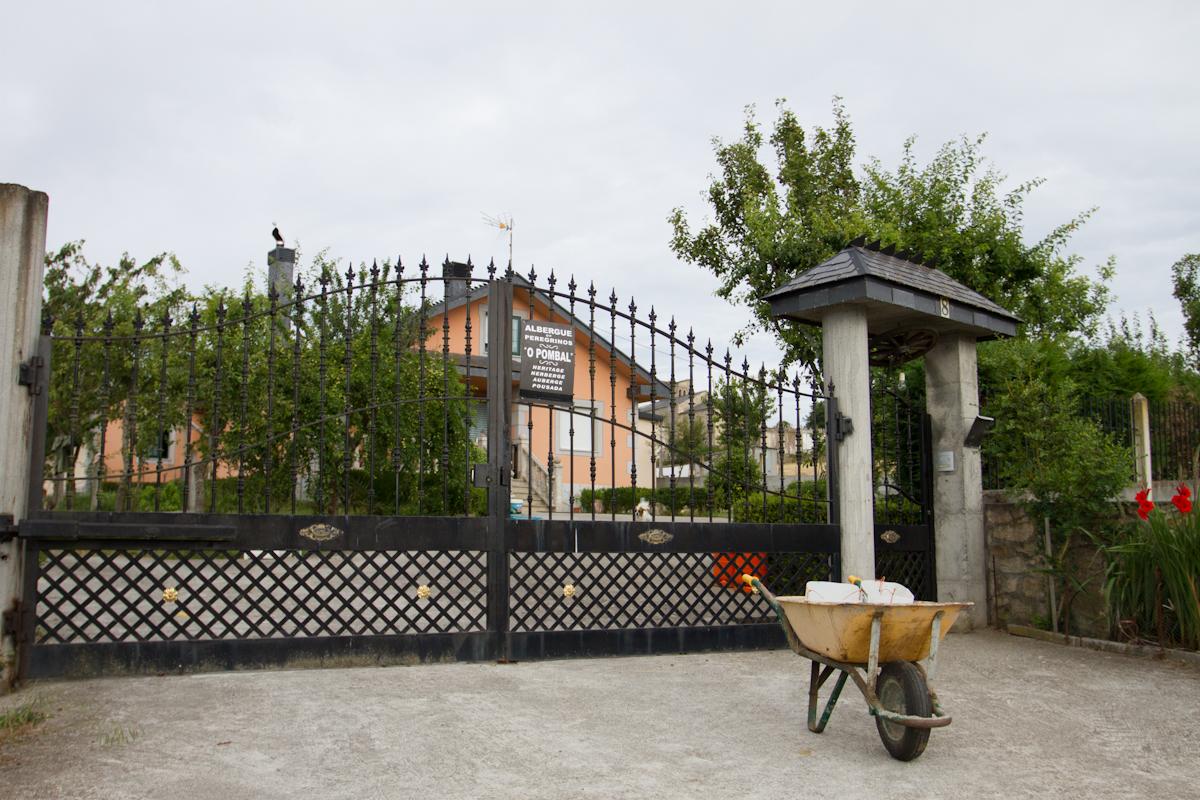 Image of Albergue O Pombal, pilgrim accommodation in Barbadelo