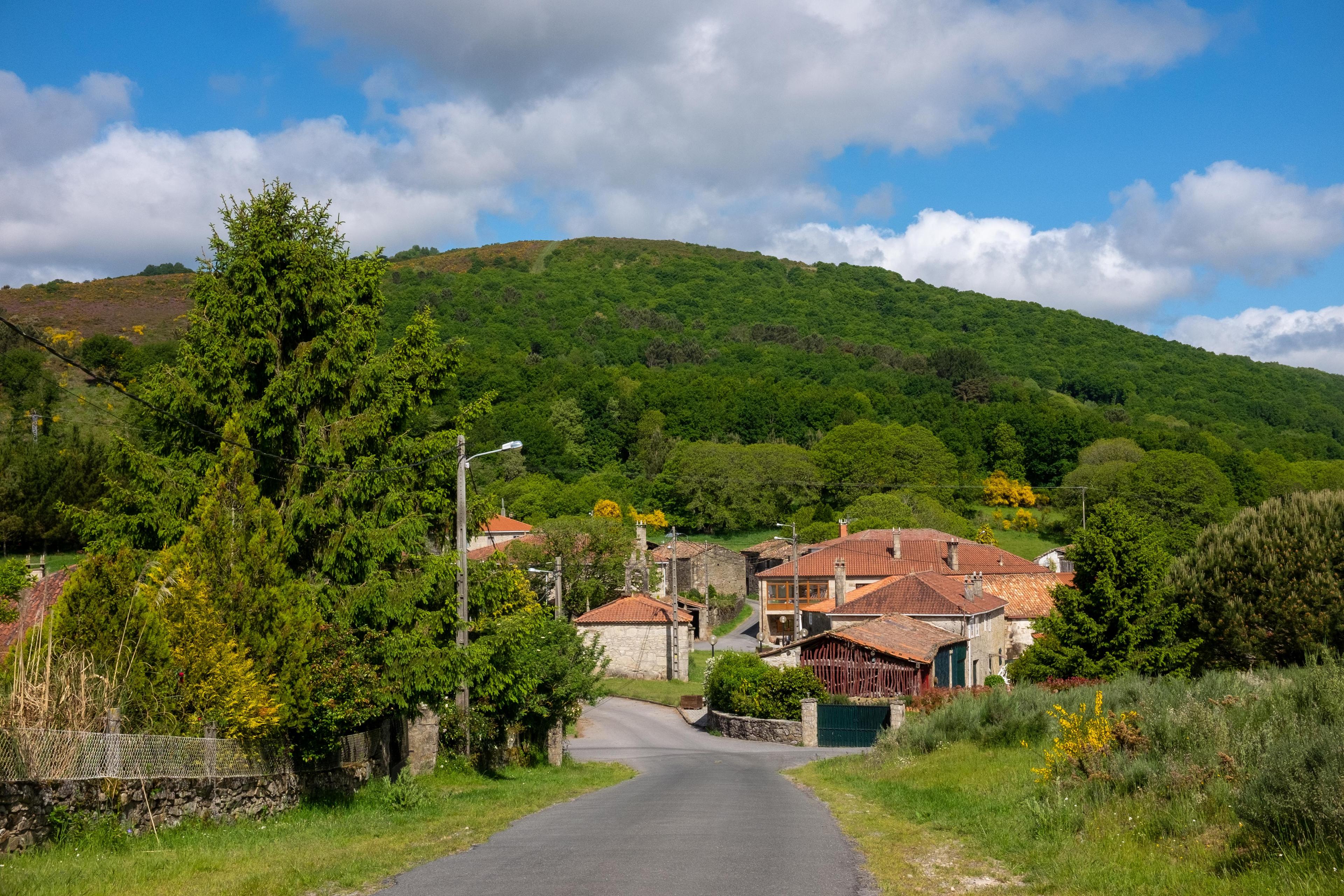 Scenic view of Penasillas on the Camino de Invierno