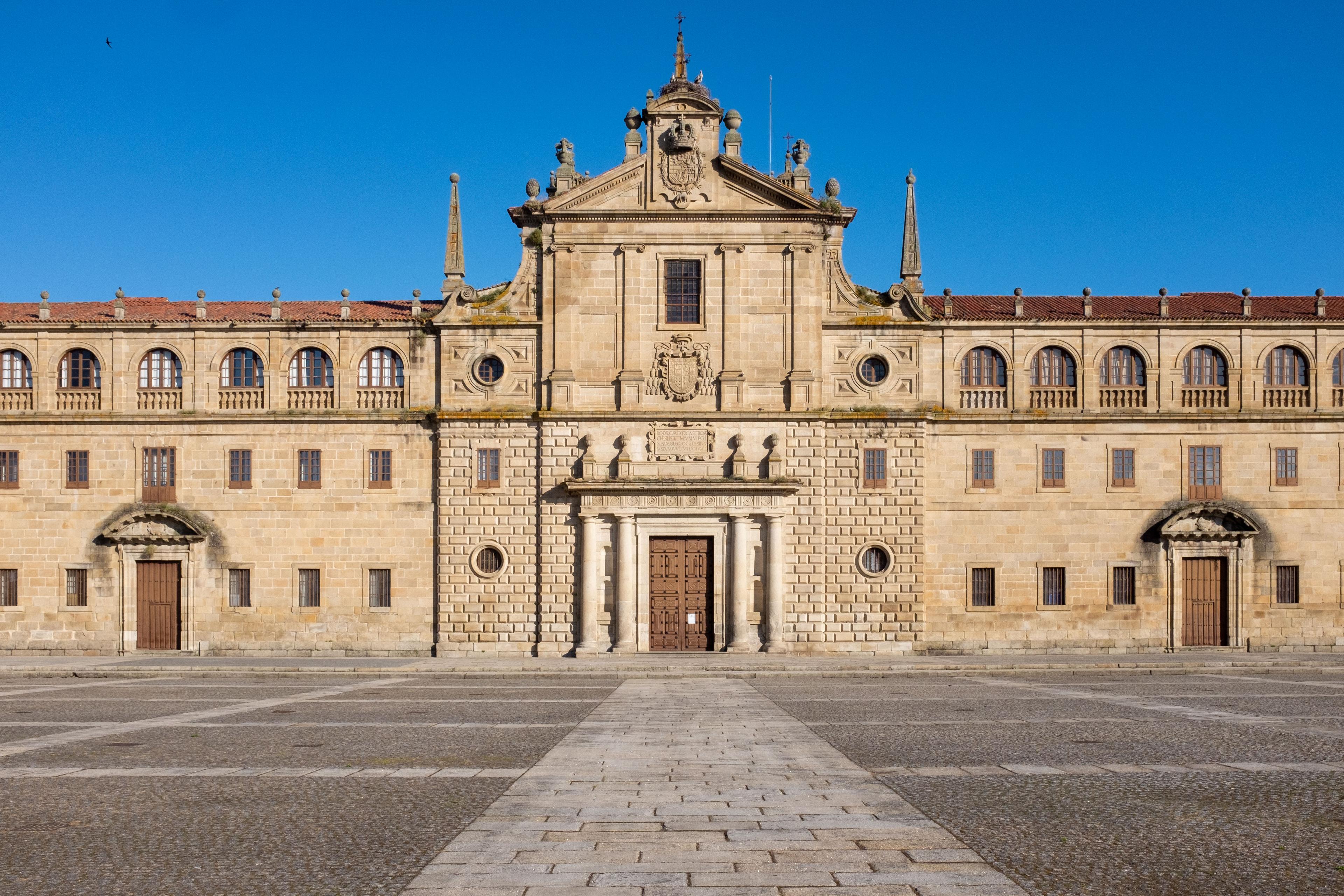 Scenic view of Monforte de Lemos on the Camino de Invierno