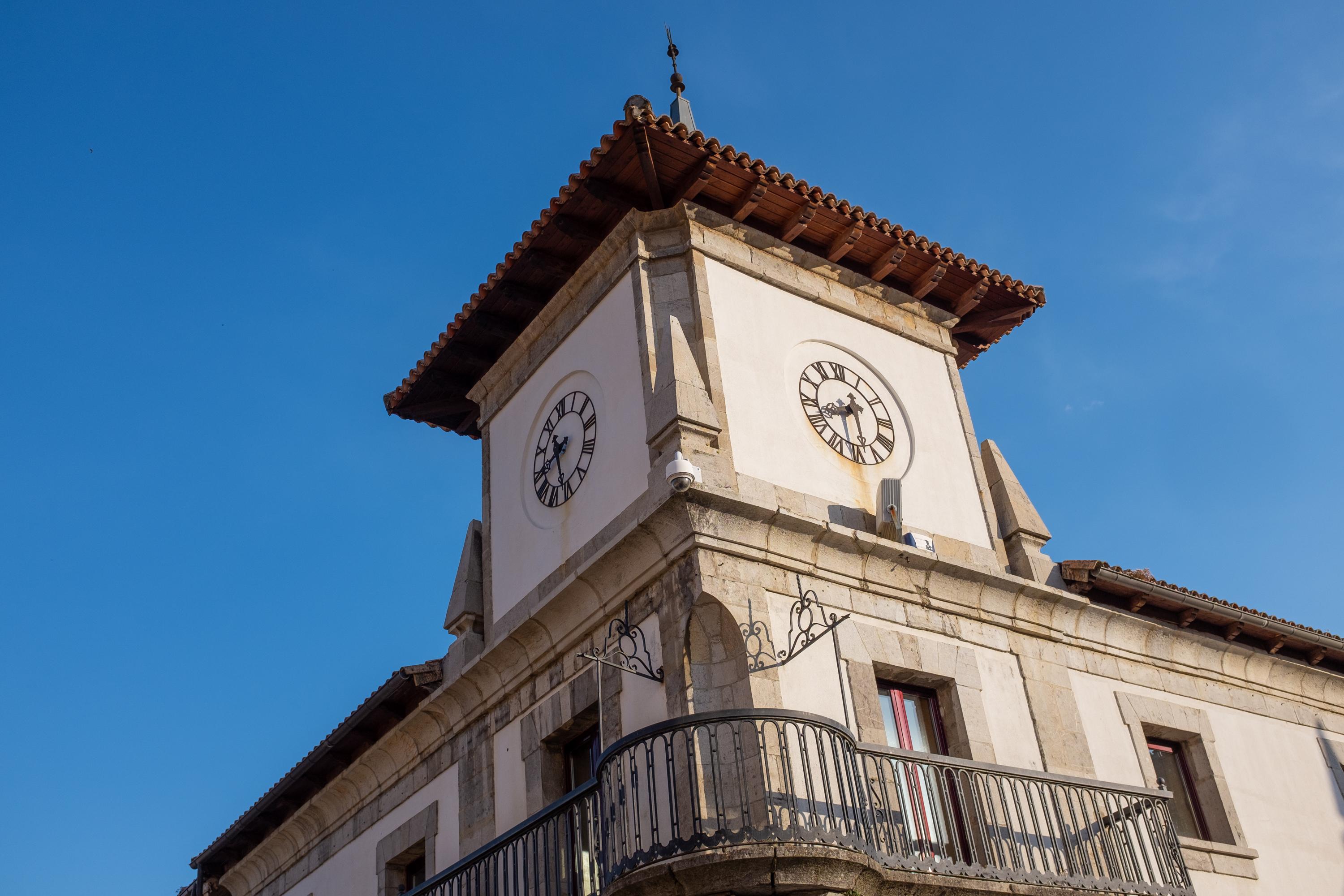 Scenic view of La Pola de Gordon on the Camino De San Salvador