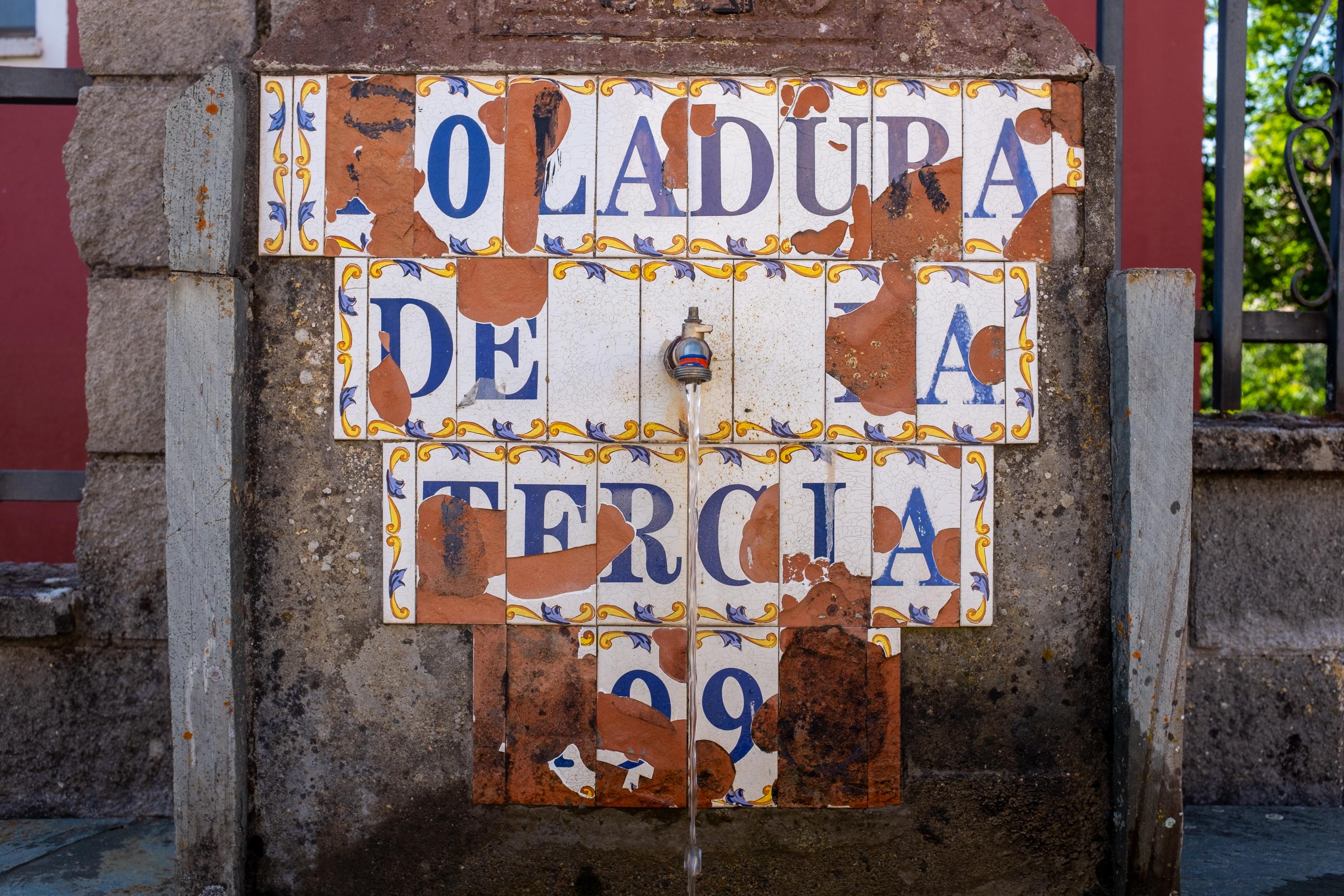 Scenic view of Poladura de la Tercia on the Camino De San Salvador