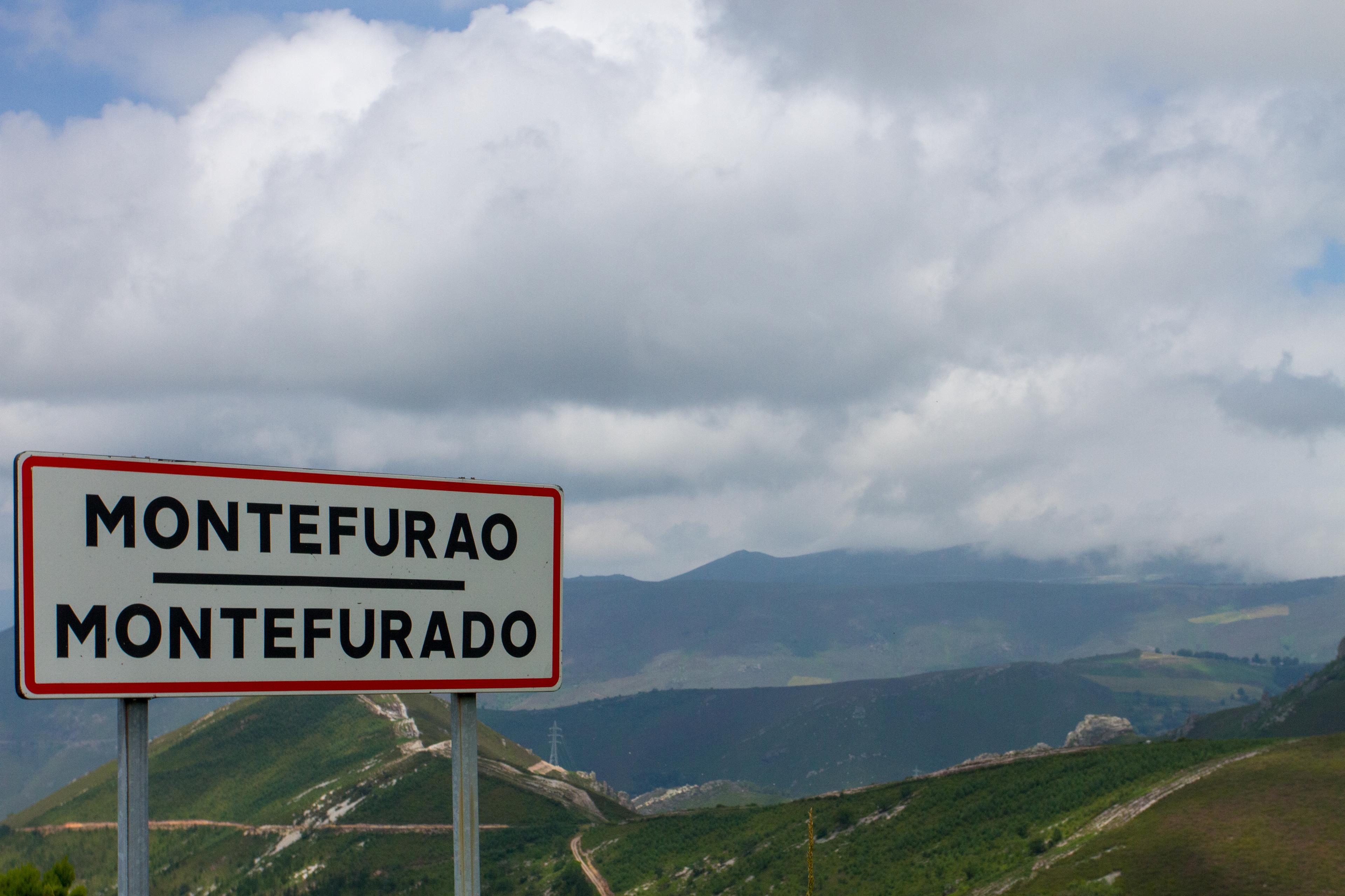 Scenic view of Montefurado on the Camino Primitivo