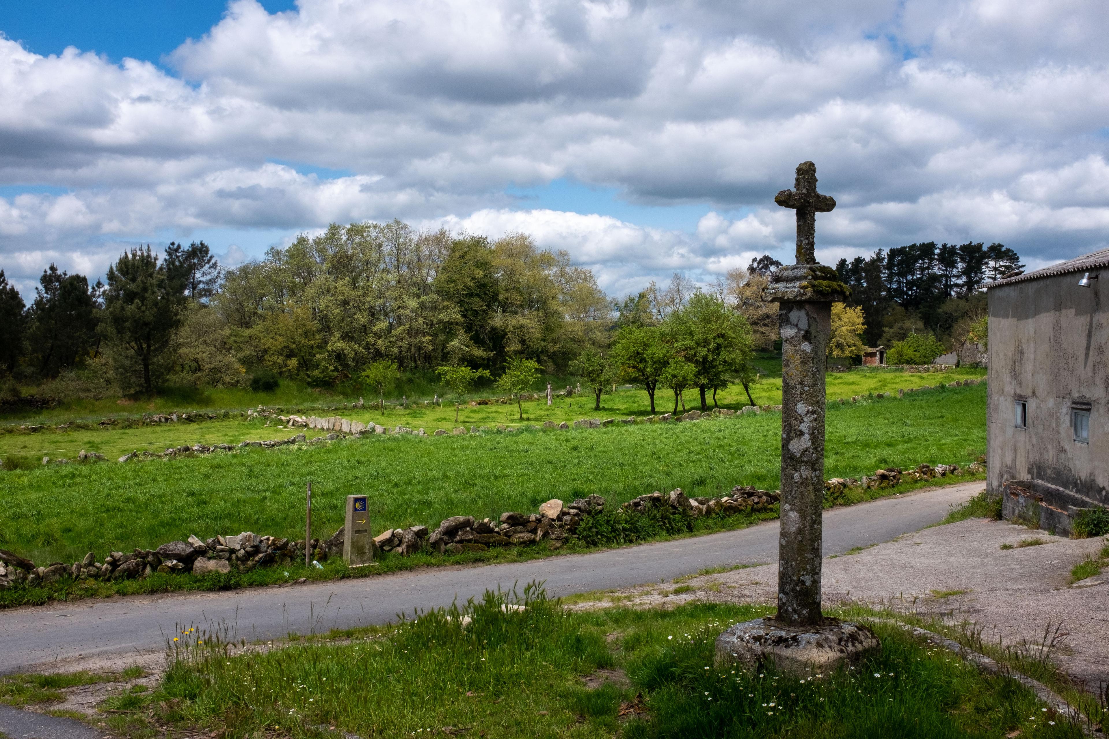 Scenic view of A Eirexe (Rodeiro) on the Camino de Invierno