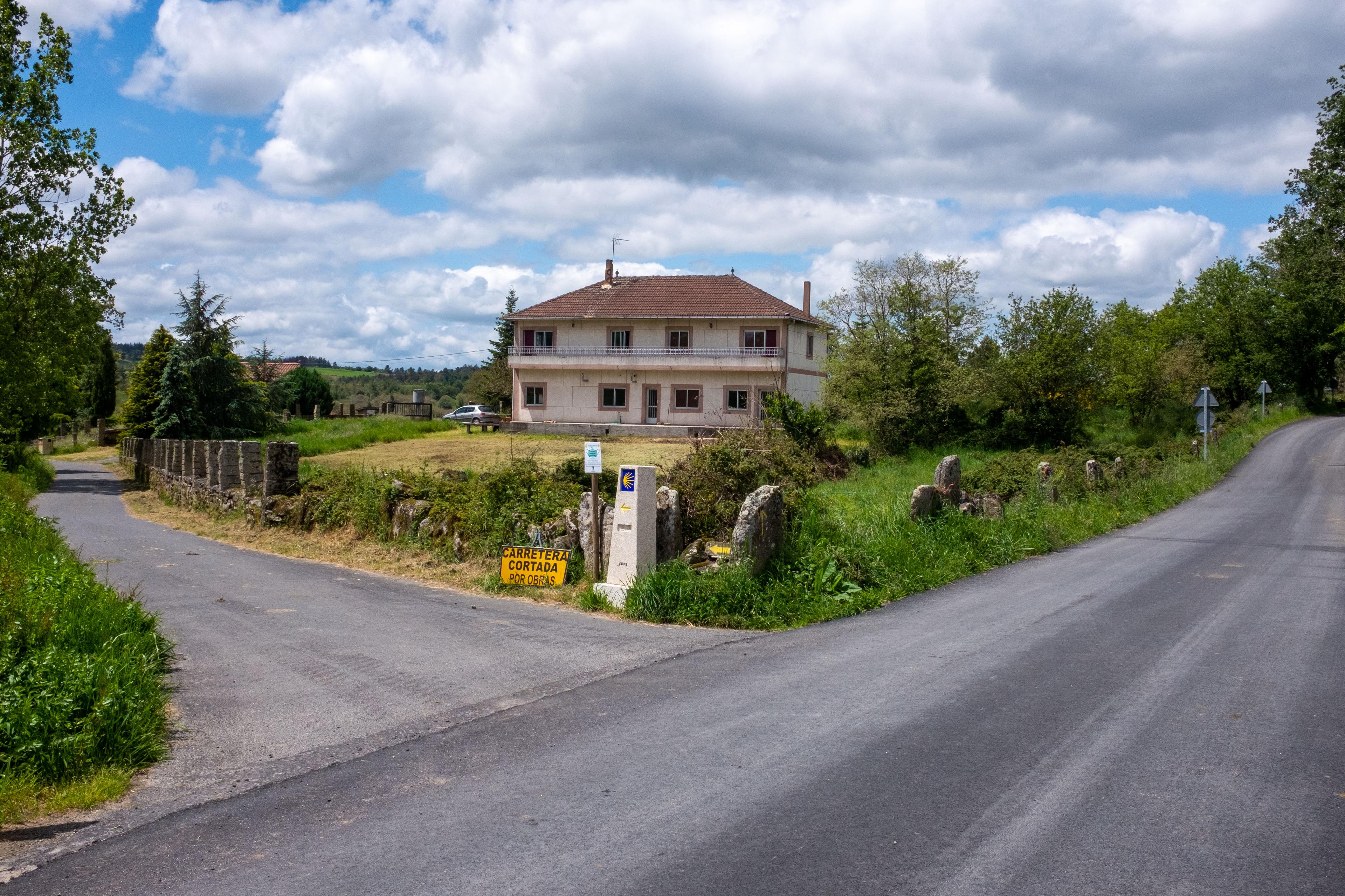 Scenic view of Laxas on the Camino de Invierno