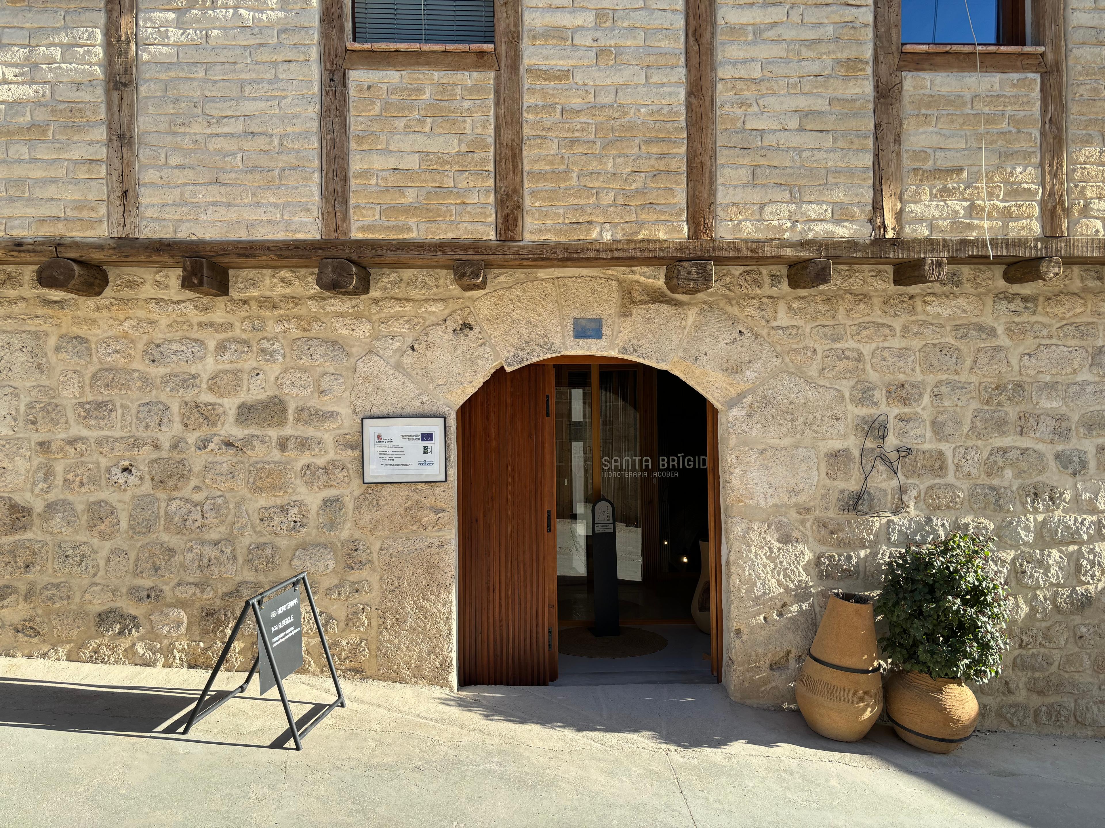 Image of Albergue Santa Brígida, pilgrim accommodation in Hontanas