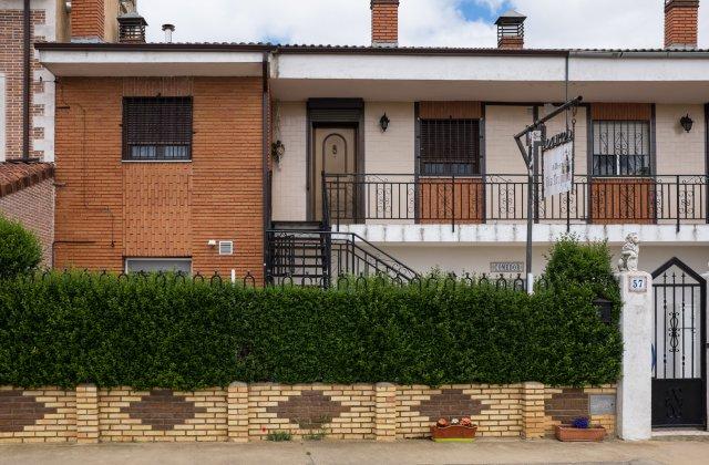 Image of Albergue Vía Trajana, pilgrim accommodation in Calzadilla de los Hermanillos