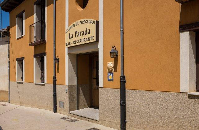 Image of Albergue La Parada, pilgrim accommodation in Reliegos