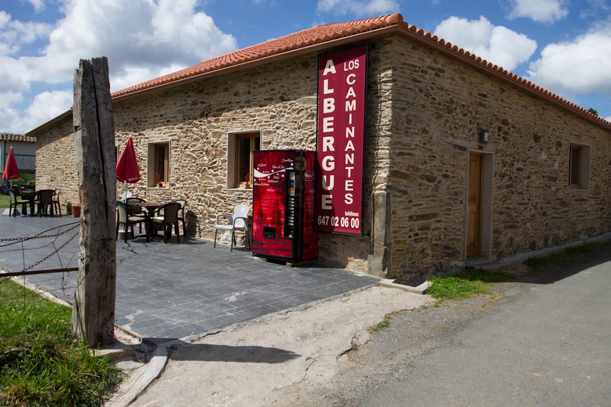 Image of Albergue Los Caminantes, pilgrim accommodation in Ribadiso da Baixo