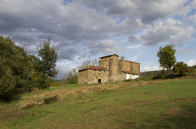 Scenic view of Ilarratz on the Camino Francés