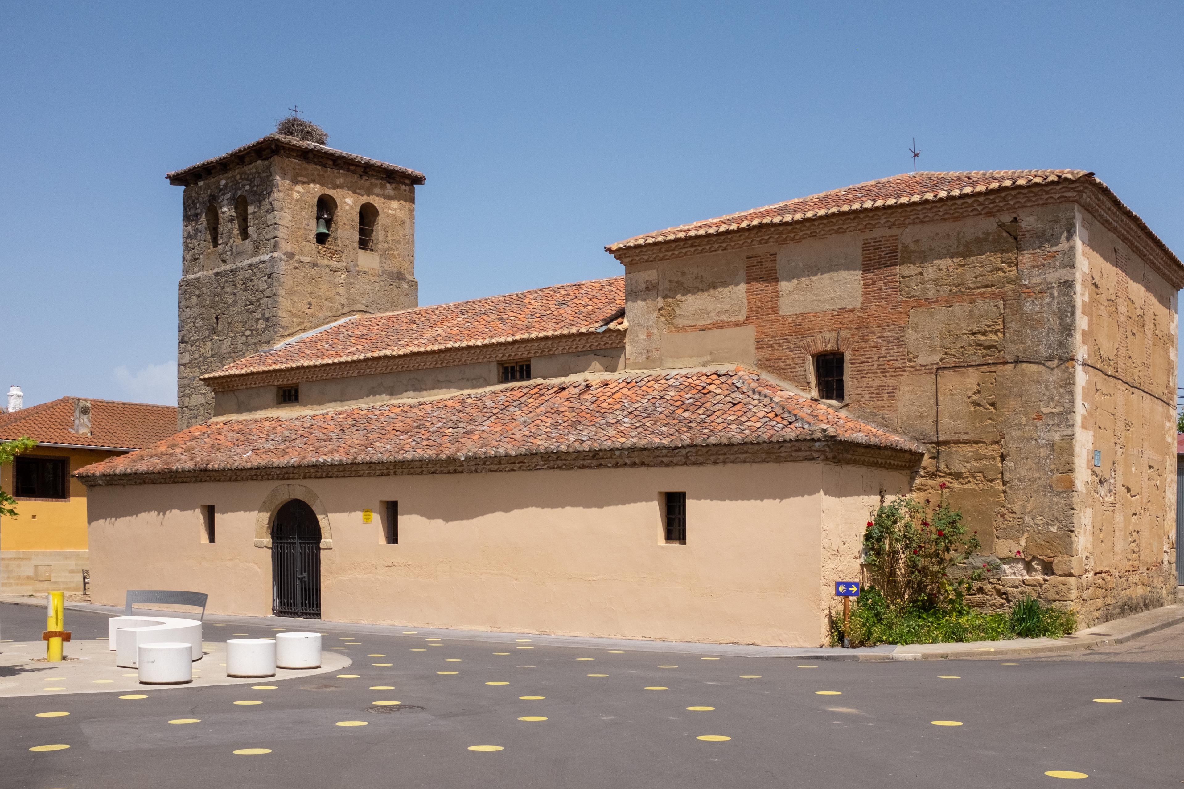 Scenic view of Villamoros de Mansilla on the Camino Francés