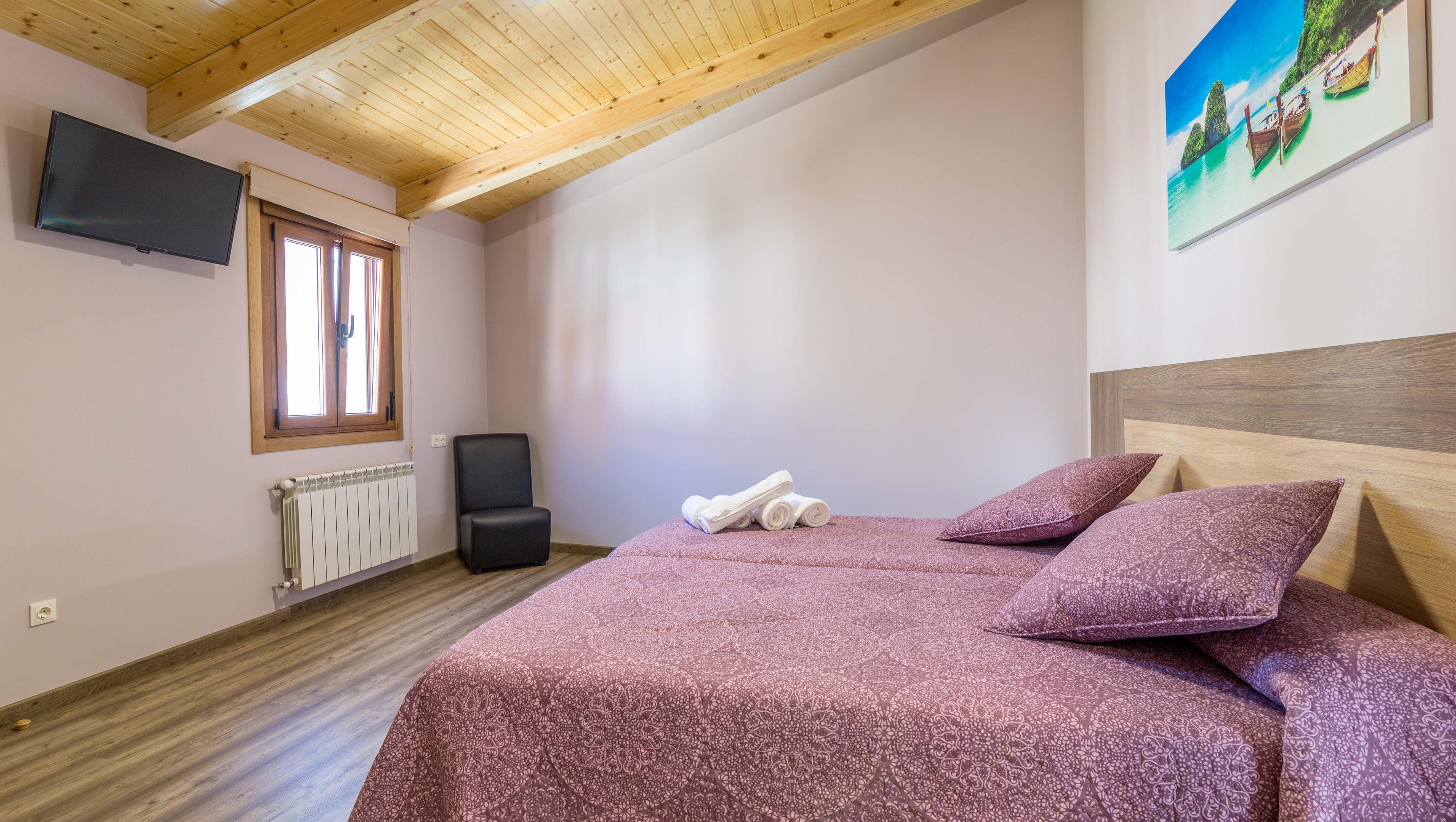 Camino de Santiago Accommodation: Albergue Pereiro