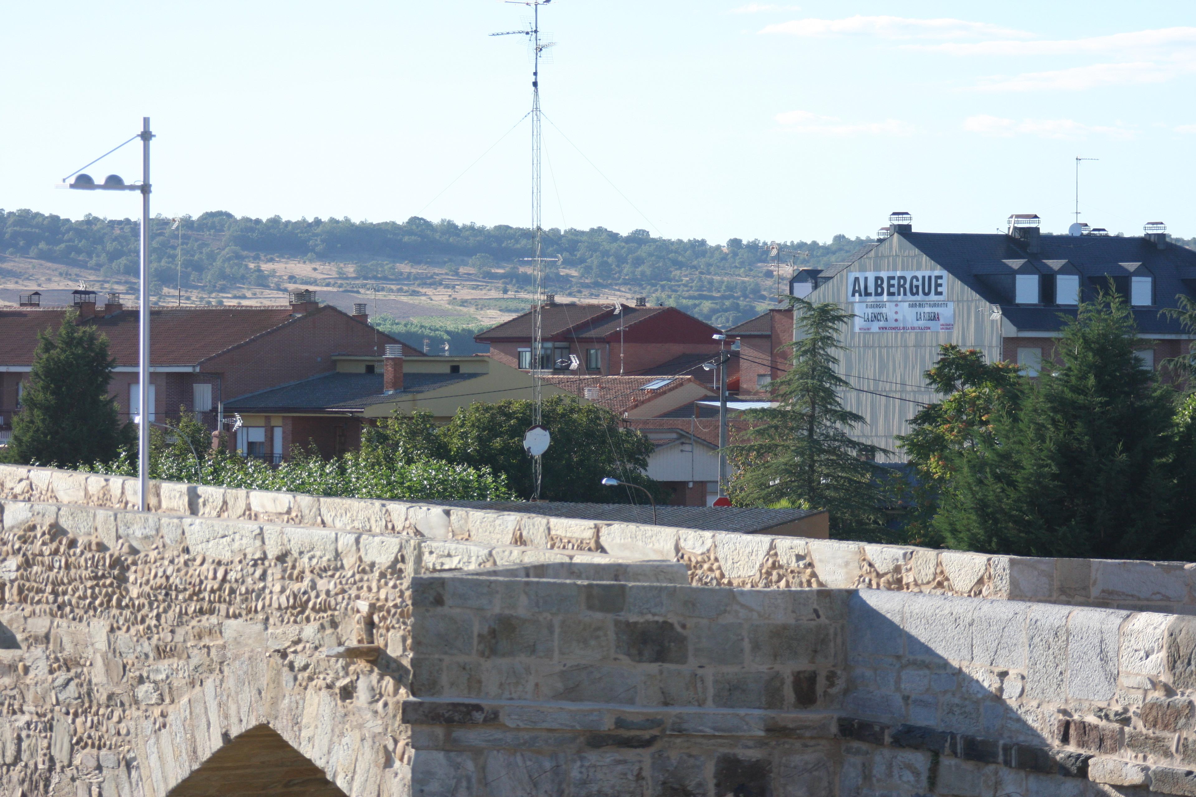 Camino de Santiago Accommodation: Albergue La Encina