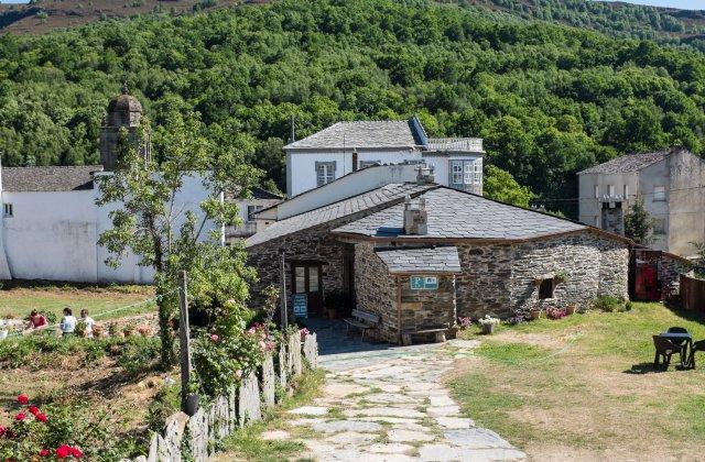 Image of Albergue A Horta de Abel, pilgrim accommodation in Triacastela