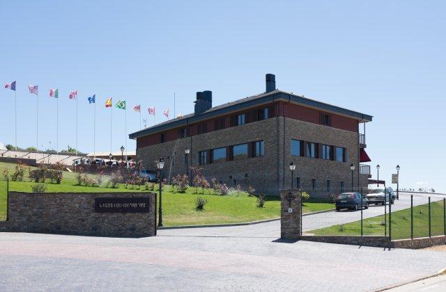 Image of Albergue La Casa del Peregrino, pilgrim accommodation in El Acebo