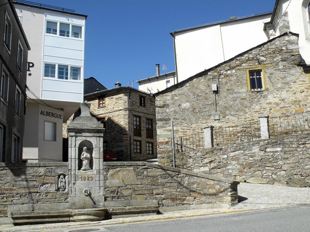 Camino de Santiago Accommodation: Albergue Pensión Cantábrico